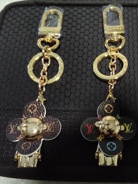 BRAND NEW Flower Keychains - Gold Hardware, Multicolor- Choose One